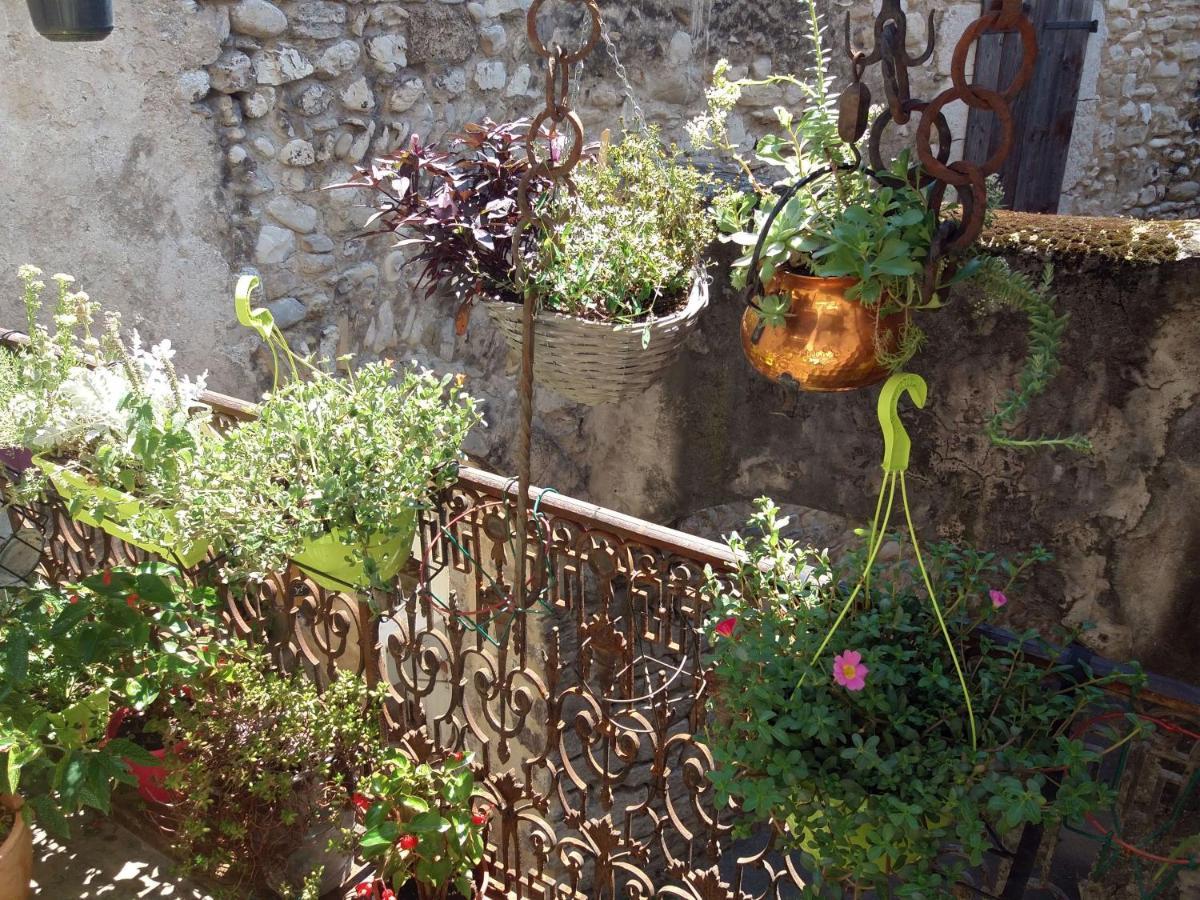 Les Terrasses De Saillans Bed and Breakfast Saillans  Buitenkant foto